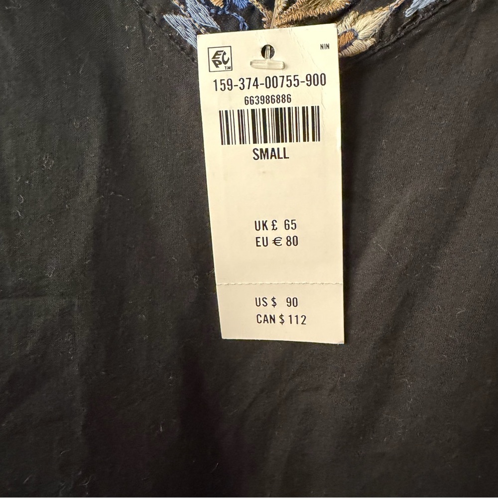Abercrombie & Fitch V-Neck Flowy Mini Skort - Picture 8 of 8